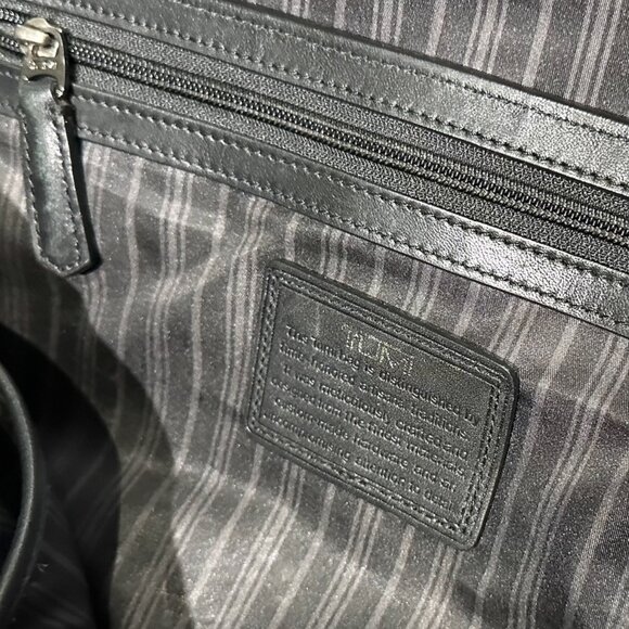 Vintage TUMI Black Leather Briefcase / Messenger Bag - Picture 4 of 6